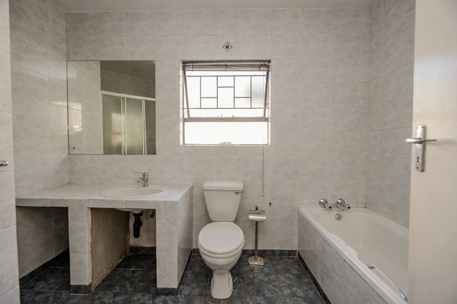 3 Bedroom Property for Sale in Wilgeheuwel Gauteng