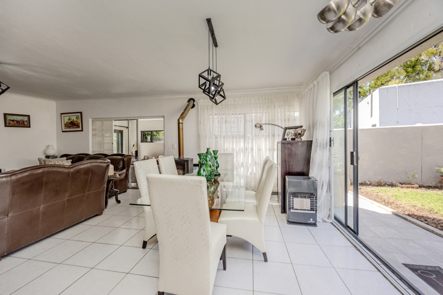 3 Bedroom Property for Sale in Wilgeheuwel Gauteng