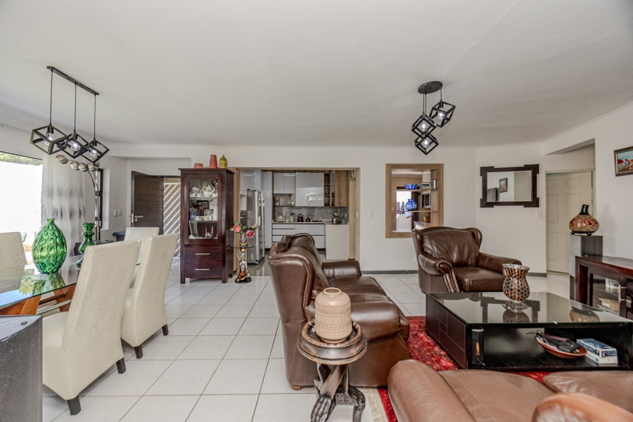 3 Bedroom Property for Sale in Wilgeheuwel Gauteng
