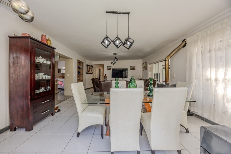 3 Bedroom Property for Sale in Wilgeheuwel Gauteng