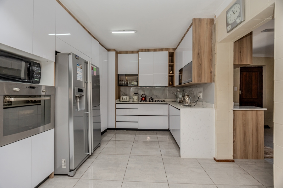 3 Bedroom Property for Sale in Wilgeheuwel Gauteng