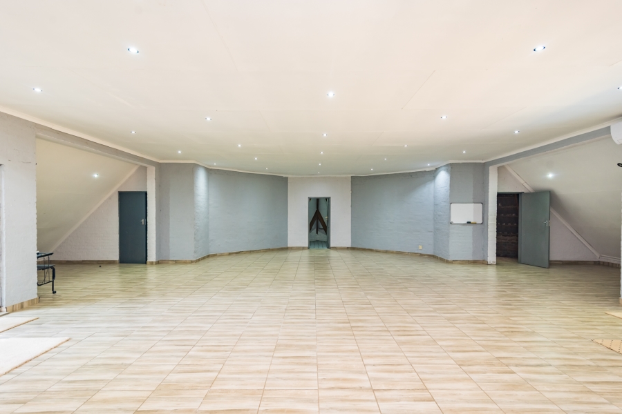 4 Bedroom Property for Sale in Discovery Gauteng