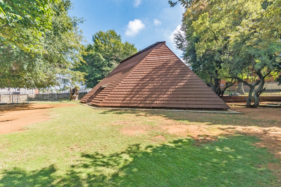 4 Bedroom Property for Sale in Discovery Gauteng