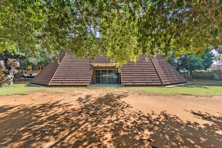 4 Bedroom Property for Sale in Discovery Gauteng