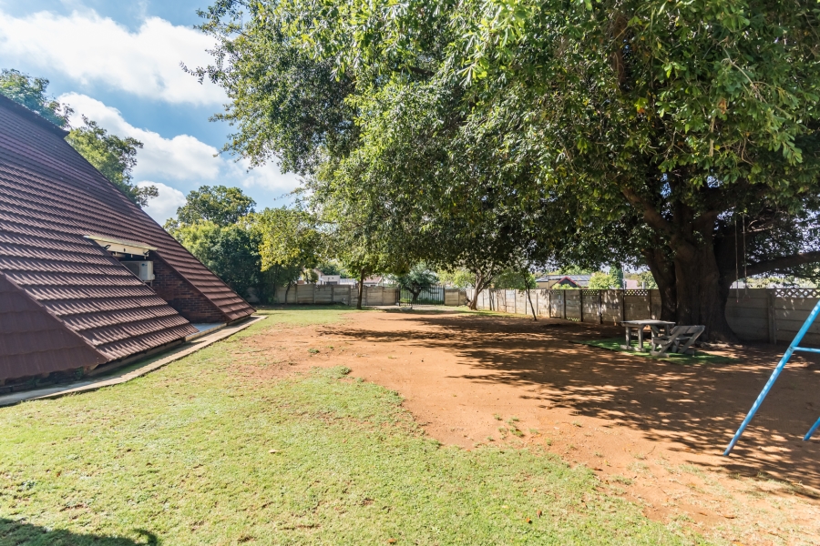 4 Bedroom Property for Sale in Discovery Gauteng
