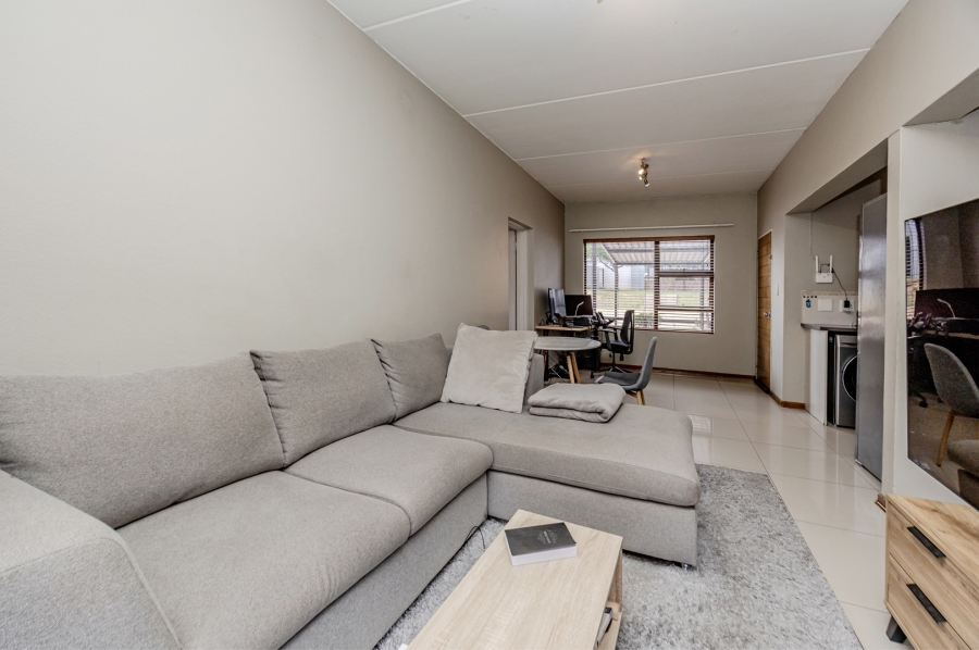 2 Bedroom Property for Sale in Honeydew Grove Gauteng