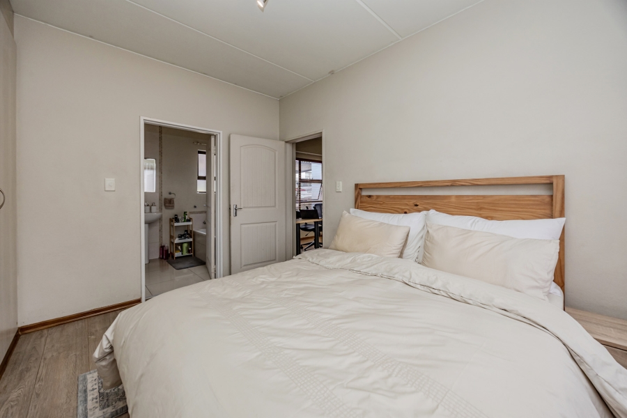2 Bedroom Property for Sale in Honeydew Grove Gauteng