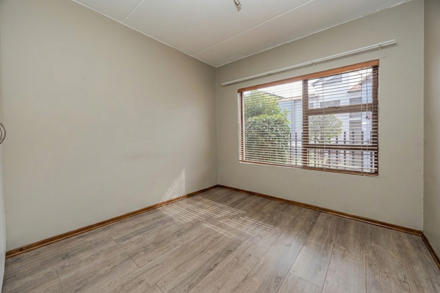 2 Bedroom Property for Sale in Honeydew Grove Gauteng