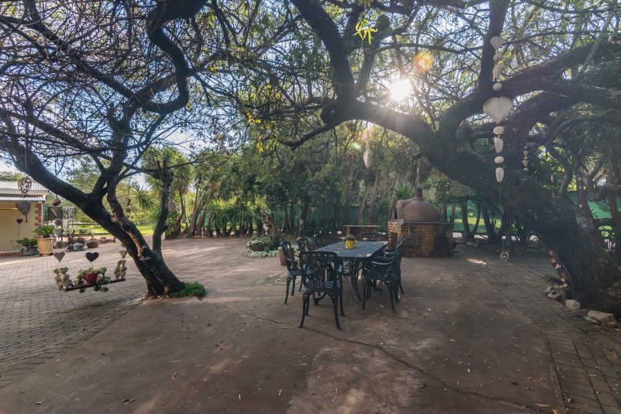 7 Bedroom Property for Sale in Honingklip A H Gauteng