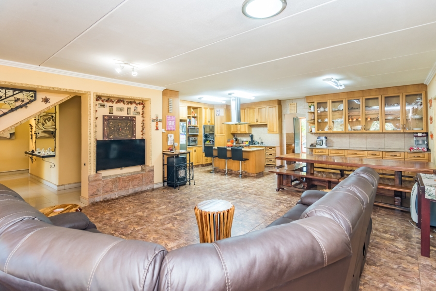 7 Bedroom Property for Sale in Honingklip A H Gauteng