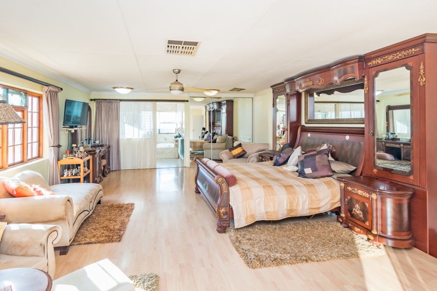 7 Bedroom Property for Sale in Honingklip A H Gauteng