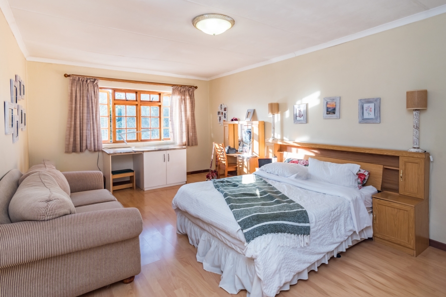 7 Bedroom Property for Sale in Honingklip A H Gauteng