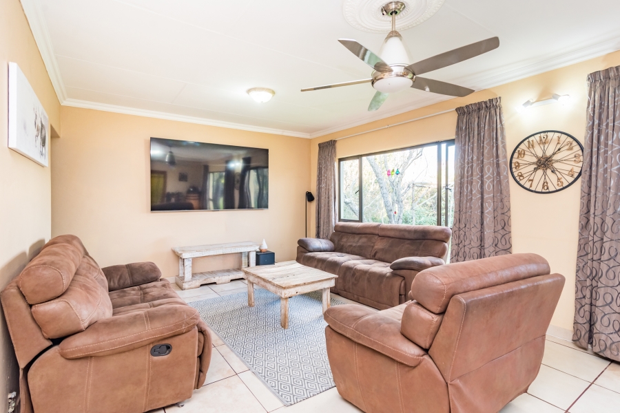 7 Bedroom Property for Sale in Honingklip A H Gauteng