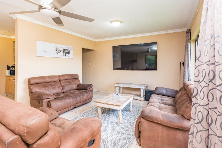 7 Bedroom Property for Sale in Honingklip A H Gauteng