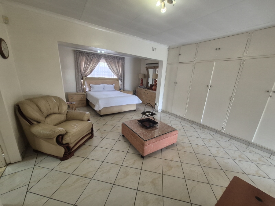 3 Bedroom Property for Sale in Glenvista Gauteng