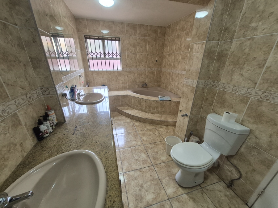 3 Bedroom Property for Sale in Glenvista Gauteng