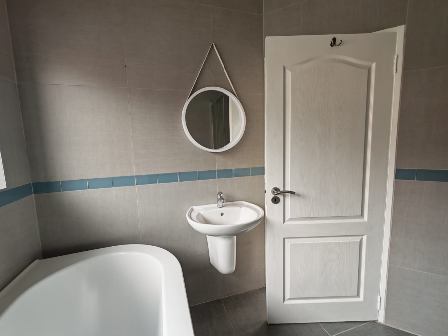 2 Bedroom Property for Sale in Glenvista Gauteng