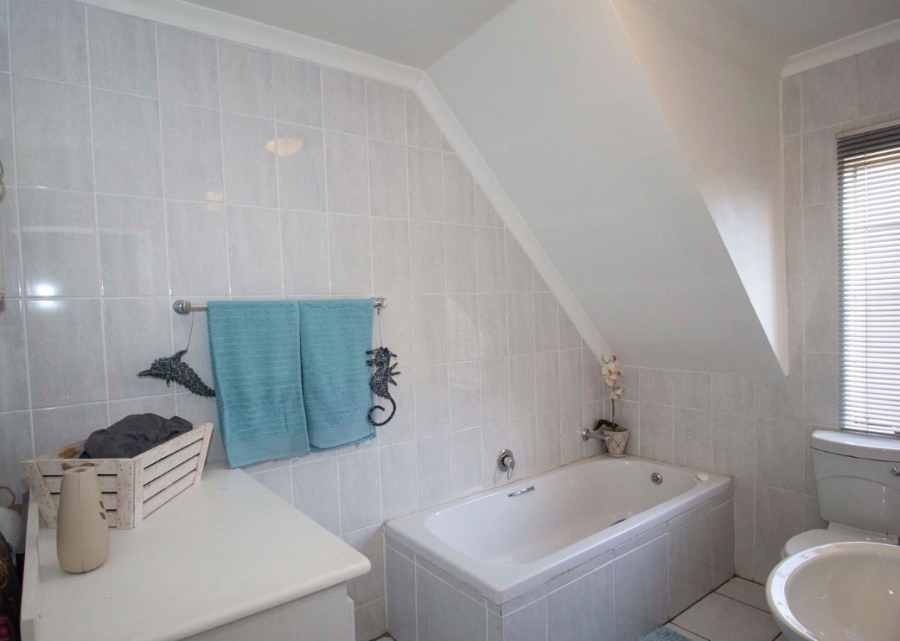 4 Bedroom Property for Sale in Ruimsig Gauteng