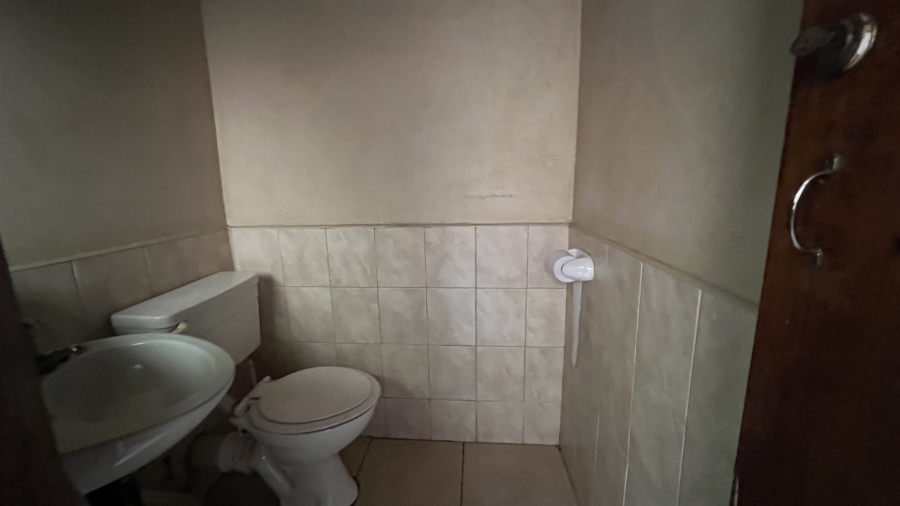 4 Bedroom Property for Sale in Helikonpark Gauteng