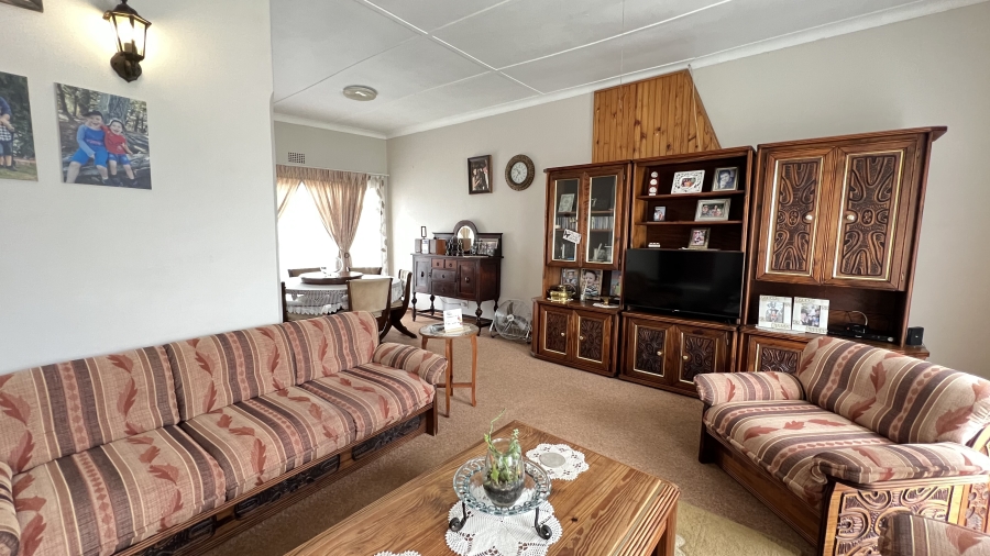 4 Bedroom Property for Sale in Greenhills Gauteng