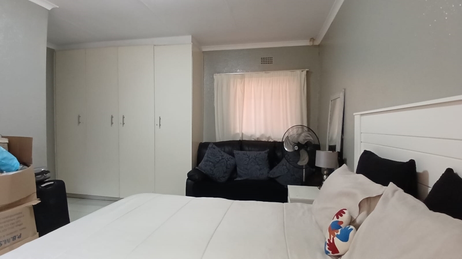 3 Bedroom Property for Sale in Groblerpark Gauteng