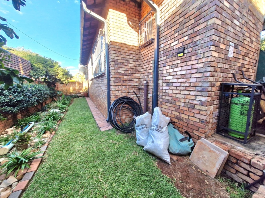 2 Bedroom Property for Sale in Montana Park Gauteng