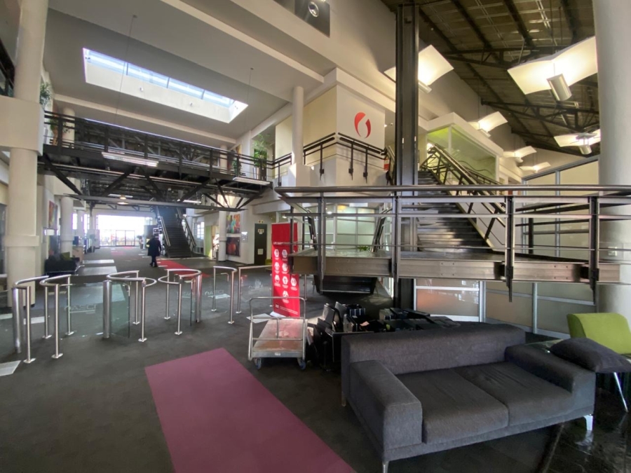 To Let Commercial Property for Rent in Longmeadow Gauteng