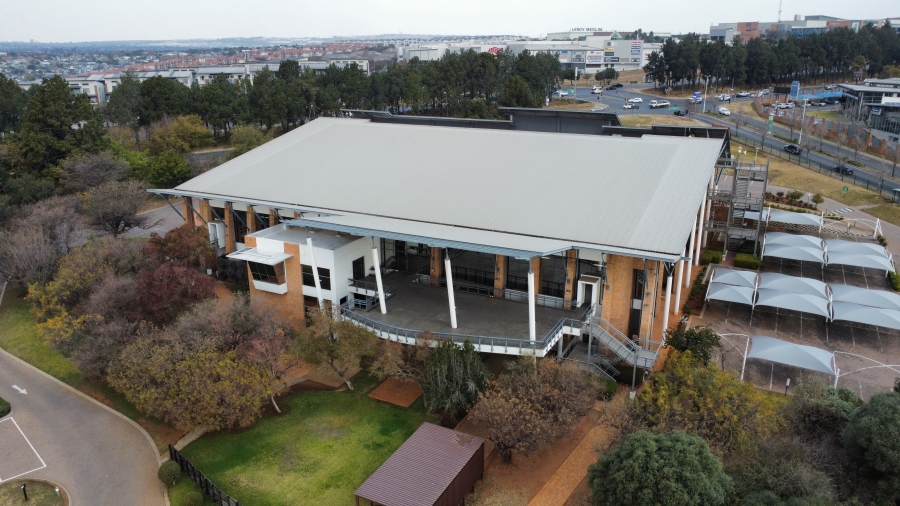 To Let Commercial Property for Rent in Longmeadow Gauteng