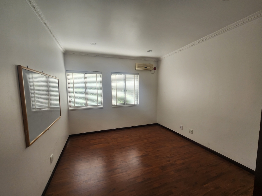To Let Commercial Property for Rent in Wierda Valley Gauteng