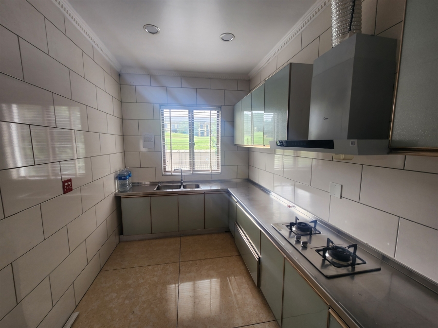 To Let Commercial Property for Rent in Wierda Valley Gauteng