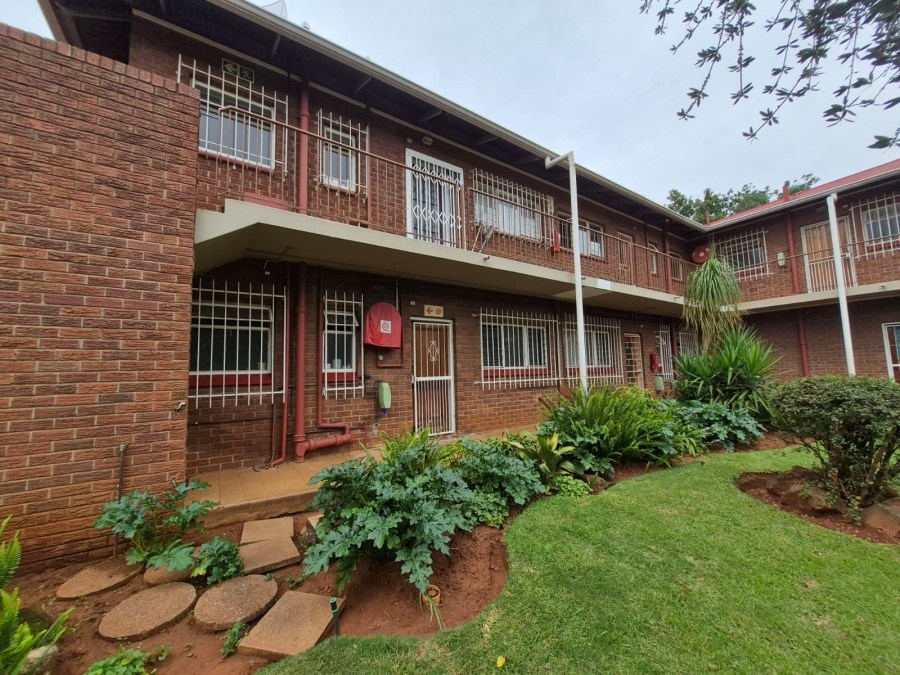 To Let 2 Bedroom Property for Rent in Meyerspark Gauteng