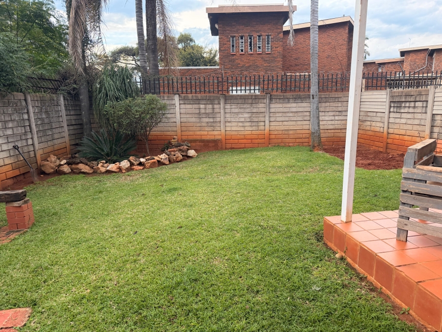To Let 2 Bedroom Property for Rent in Meyerspark Gauteng