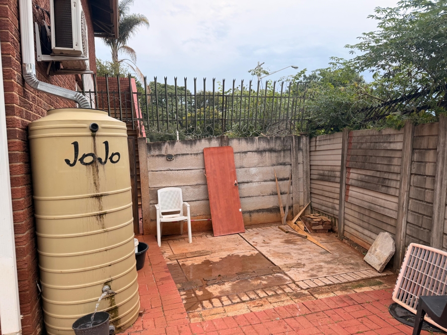 To Let 2 Bedroom Property for Rent in Meyerspark Gauteng