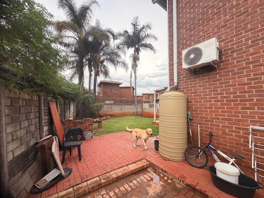 To Let 2 Bedroom Property for Rent in Meyerspark Gauteng
