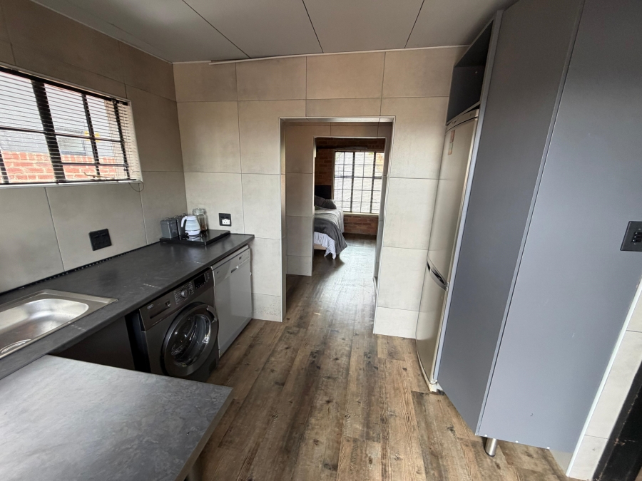 To Let 1 Bedroom Property for Rent in Faerie Glen Gauteng