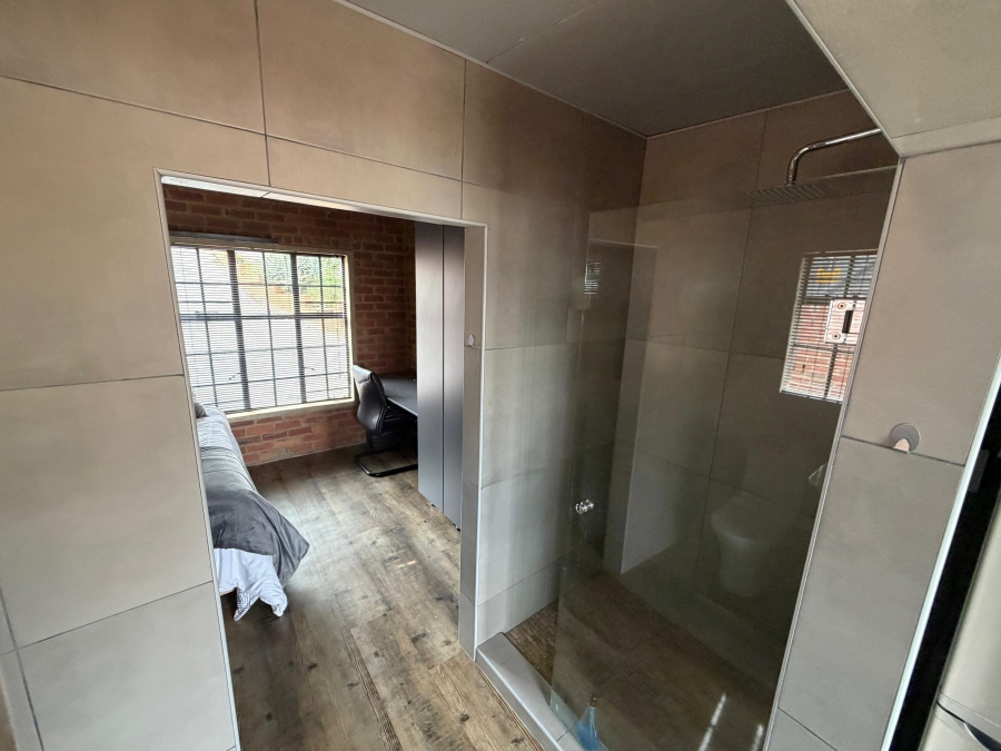 To Let 1 Bedroom Property for Rent in Faerie Glen Gauteng