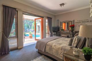 5 Bedroom Property for Sale in Glenvista Gauteng