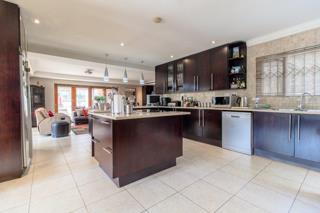 5 Bedroom Property for Sale in Glenvista Gauteng