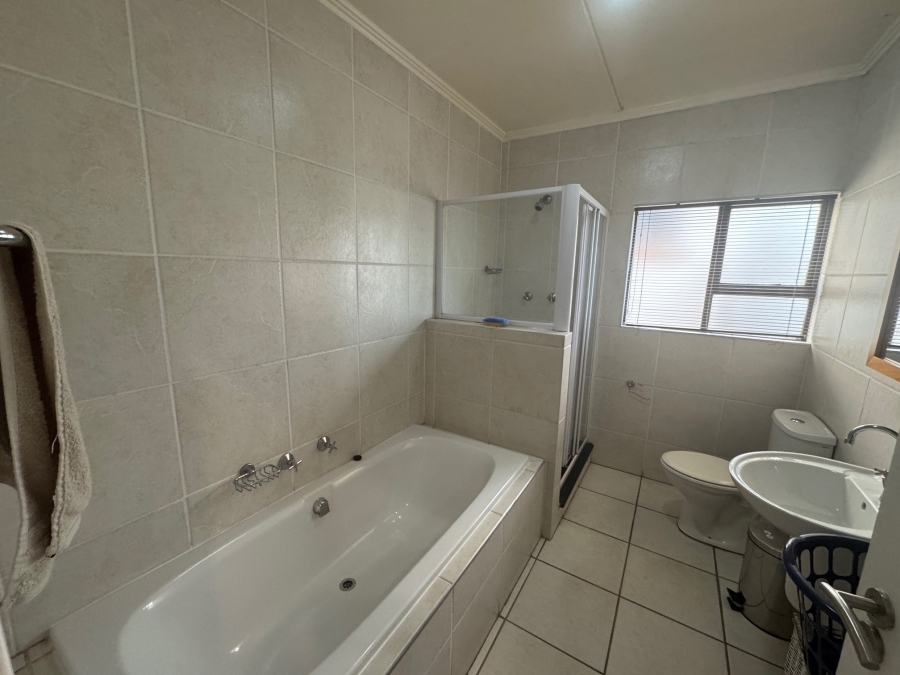 To Let 3 Bedroom Property for Rent in Sunninghill Gauteng