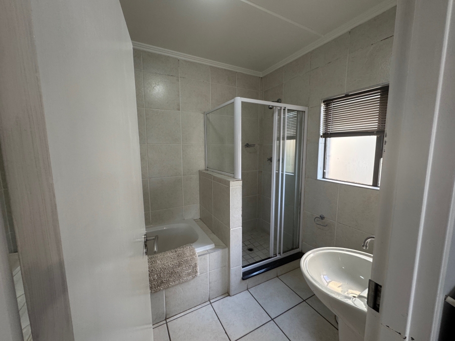 To Let 3 Bedroom Property for Rent in Sunninghill Gauteng