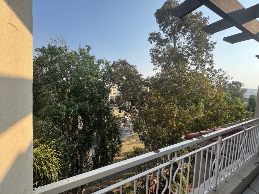 To Let 3 Bedroom Property for Rent in Sunninghill Gauteng