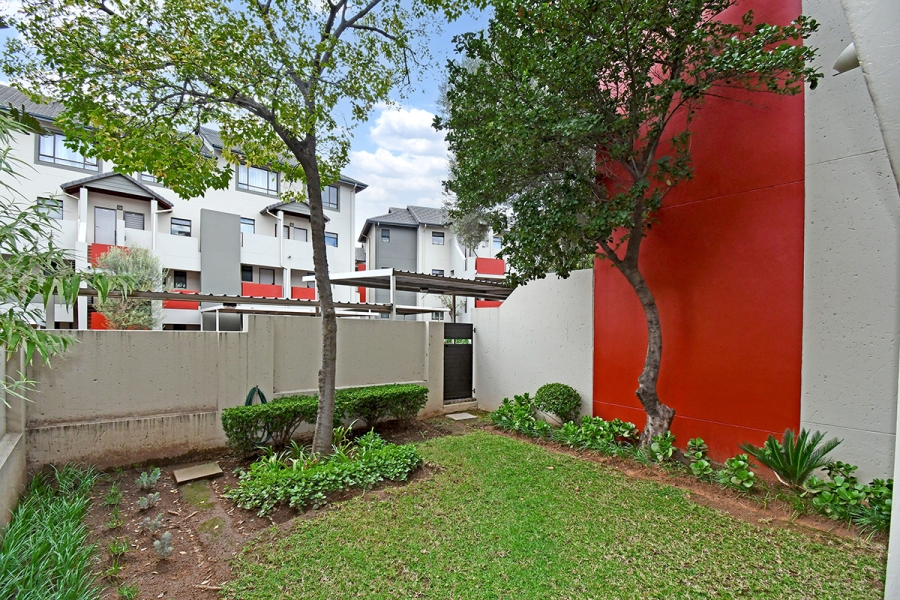 1 Bedroom Property for Sale in Lonehill Gauteng