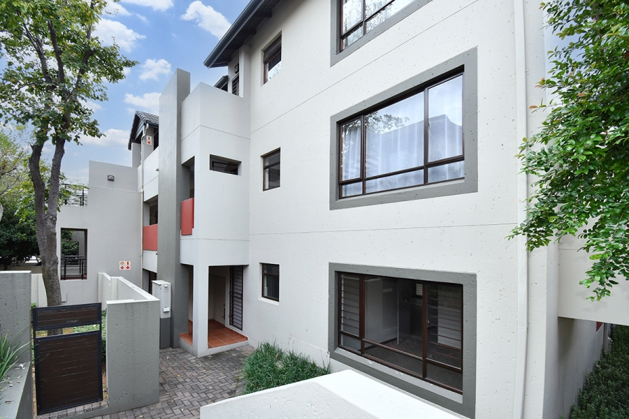 1 Bedroom Property for Sale in Lonehill Gauteng