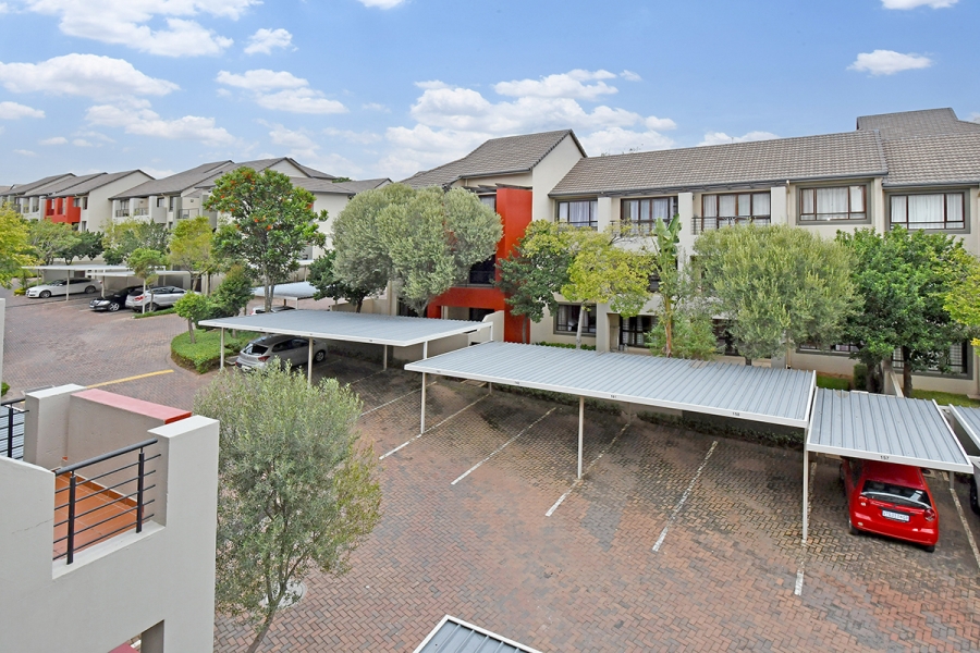1 Bedroom Property for Sale in Lonehill Gauteng