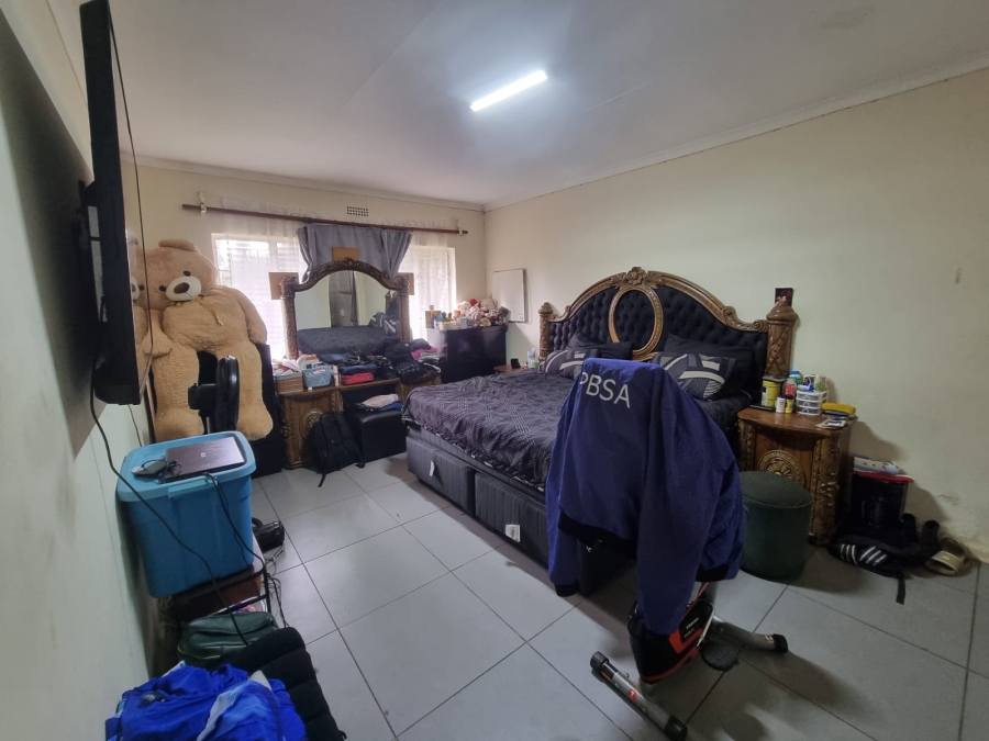 To Let 3 Bedroom Property for Rent in Lindhaven Gauteng