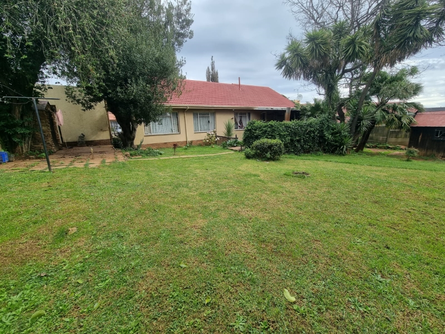 To Let 3 Bedroom Property for Rent in Lindhaven Gauteng
