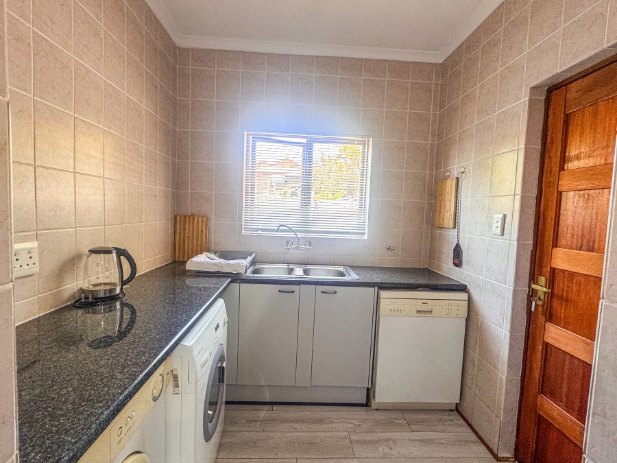 2 Bedroom Property for Sale in Silver Lakes Golf Estate Gauteng