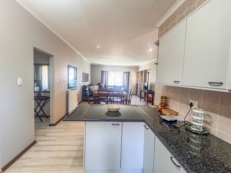 2 Bedroom Property for Sale in Silver Lakes Golf Estate Gauteng