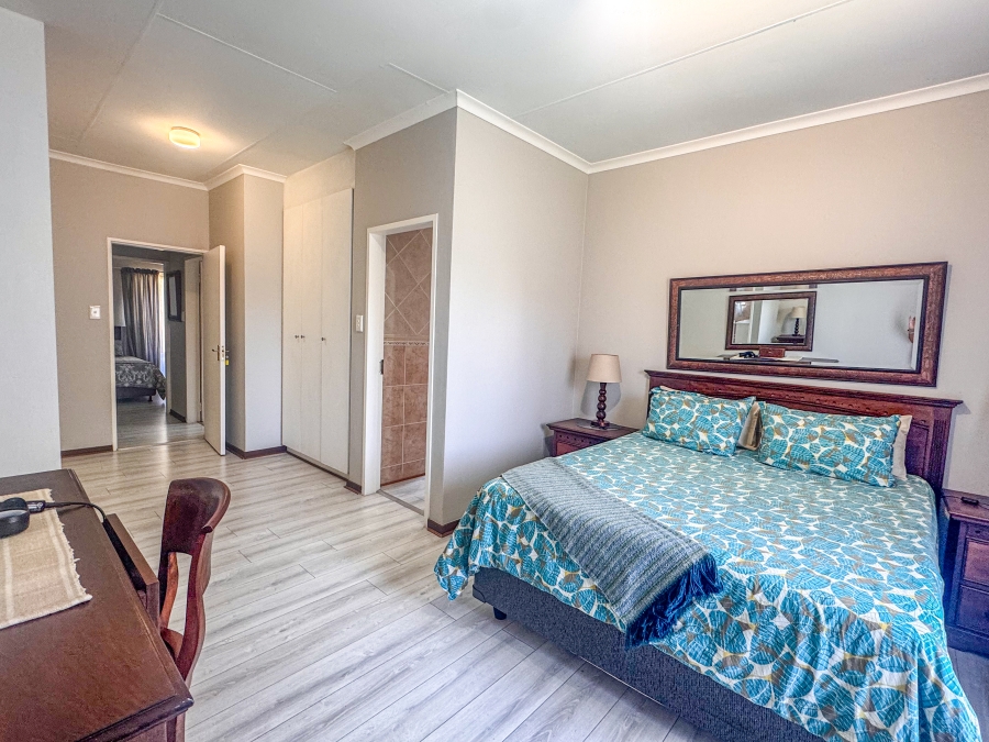 2 Bedroom Property for Sale in Silver Lakes Golf Estate Gauteng