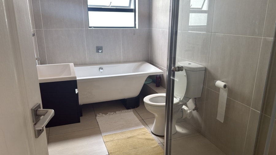 2 Bedroom Property for Sale in Greenstone Ridge Gauteng